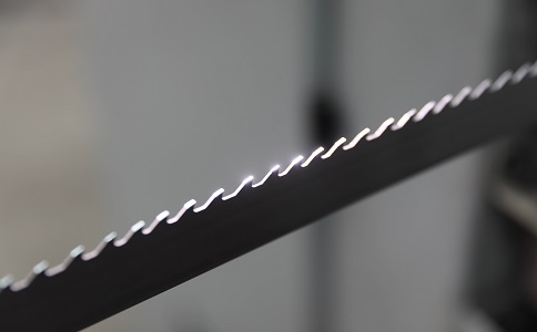 龙岩双金属带锯条产生切削噪音的原因具体有哪些？